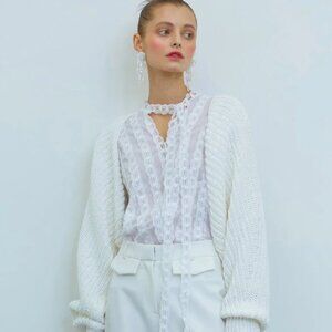 Loeil S/M White Lace Blouse Neck Tie